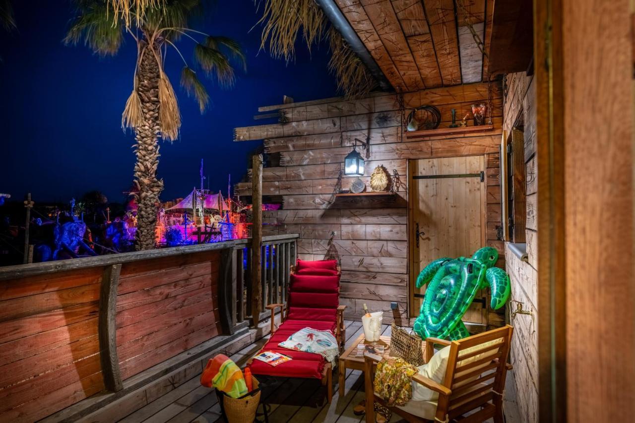 Hotel Pirates World Agde Bagian luar foto